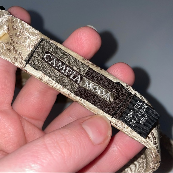 Campia Moda Silk Bow Tie - Picture 2 of 3